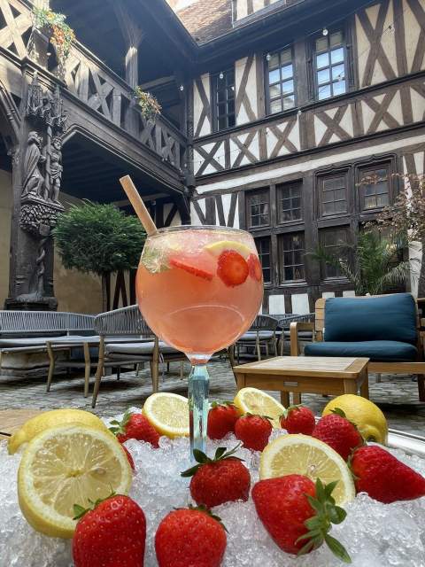 Bar le 19 Dijon Cocktail du mois  <span><span><span><span><span>en Bourgogne </span></span></span></span></span>